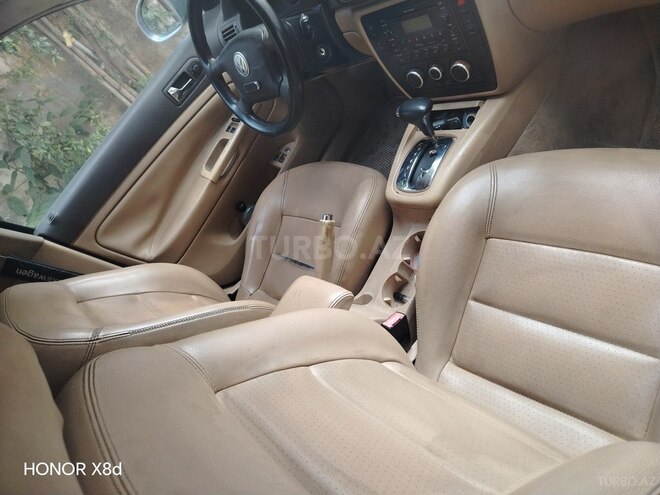 Volkswagen Passat-6