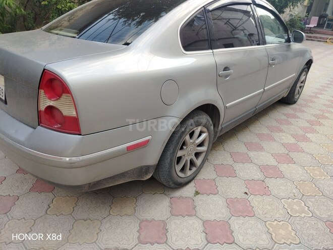 Volkswagen Passat-2
