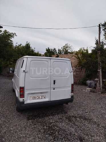 Ford Transit-3
