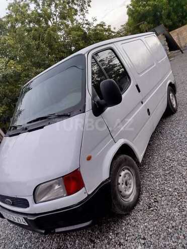 Ford Transit-1