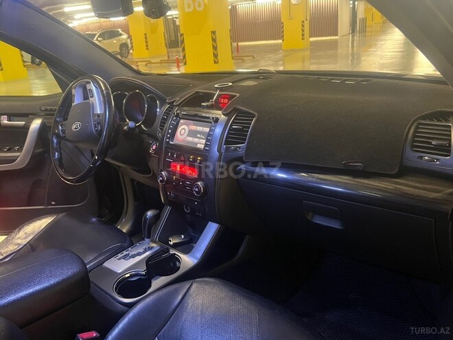 Kia Sorento-14