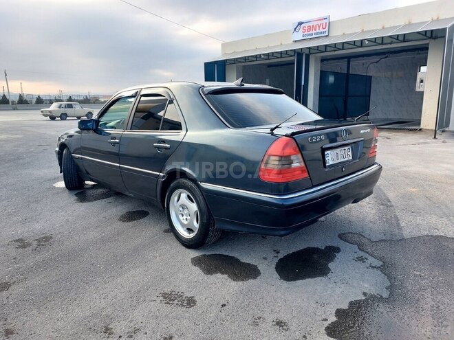 Mercedes C 220-2