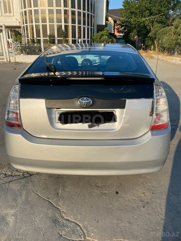 Toyota Prius-4