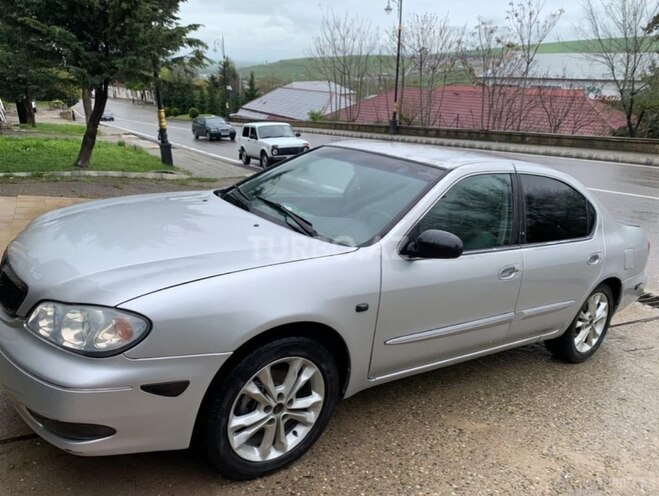 Nissan Maxima-5