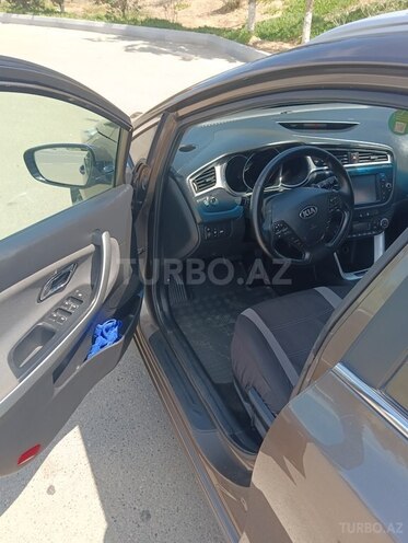 Kia Ceed SW-6