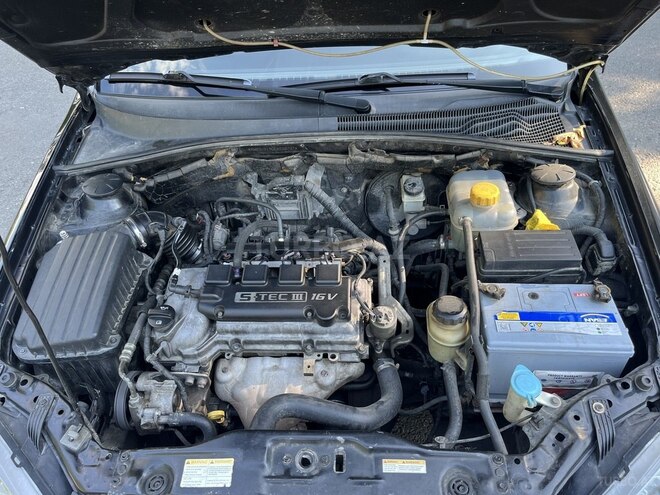 Daewoo Gentra-17