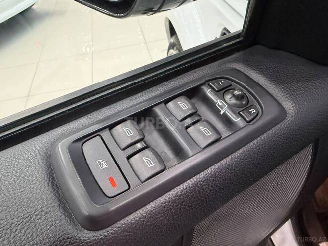 Land Rover Discovery-19
