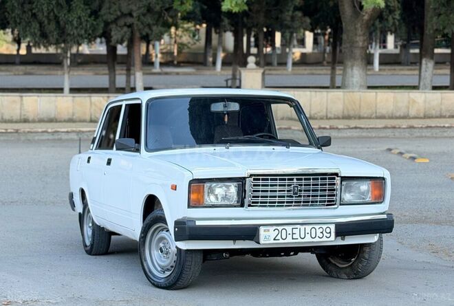LADA (VAZ) 2107-1