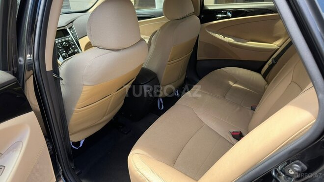 Hyundai Sonata-10