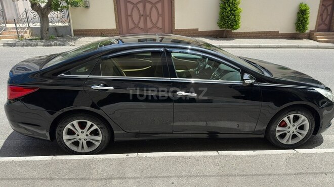 Hyundai Sonata-6