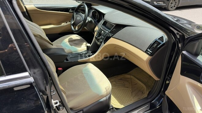 Hyundai Sonata-8
