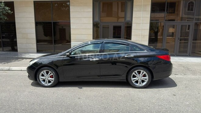 Hyundai Sonata-5
