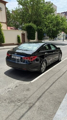 Hyundai Sonata-2