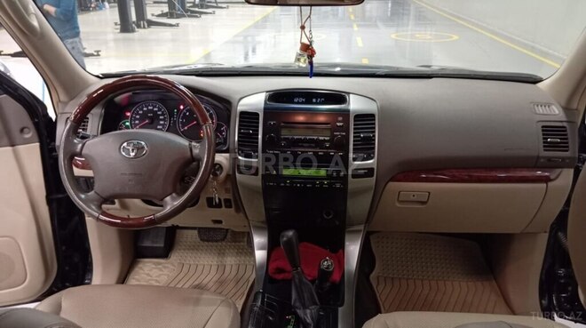 Toyota Land Cruiser Prado-10