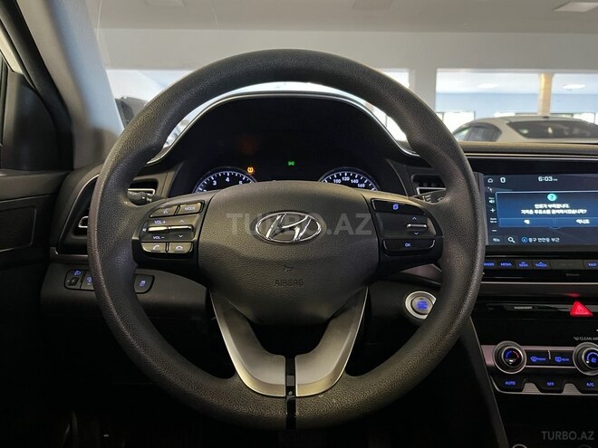 Hyundai Avante-7