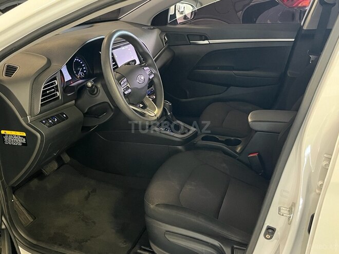 Hyundai Avante-17