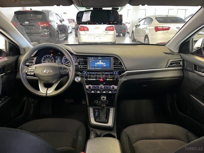 Hyundai Avante-6