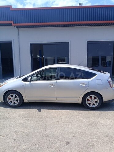 Toyota Prius-3