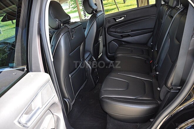 Ford Edge-17
