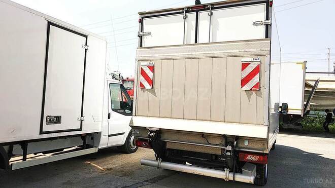 Ford Transit-5