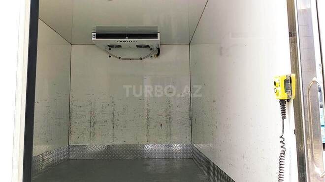 Ford Transit-12