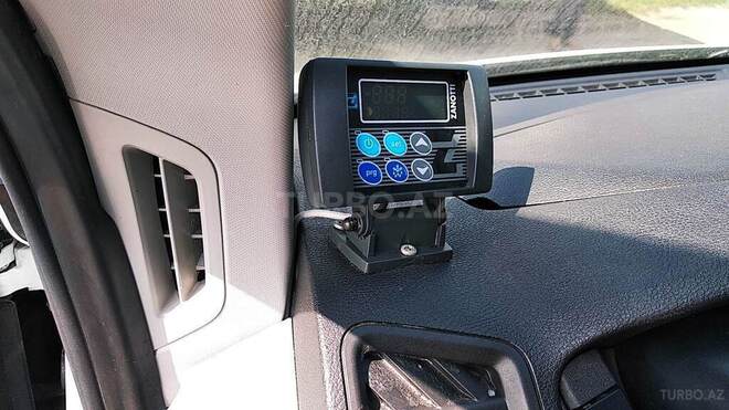 Ford Transit-17