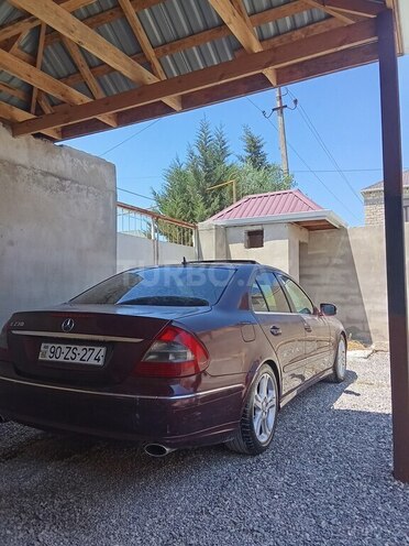 Mercedes E 230-5