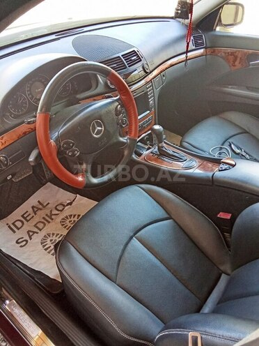 Mercedes E 230-7