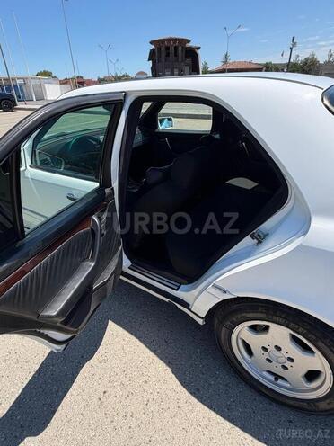 Mercedes C 280-9