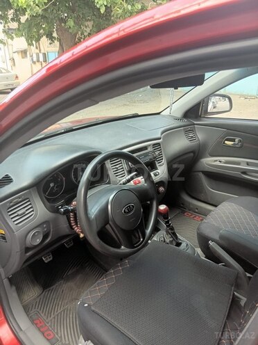 Kia Rio-10