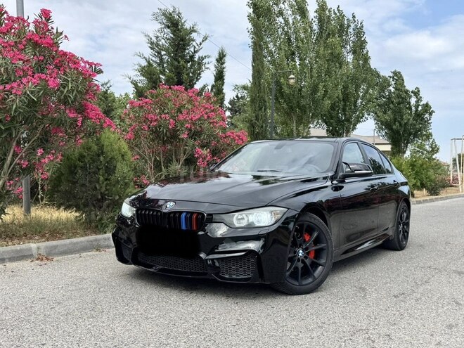 BMW 330-1