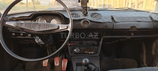 LADA (VAZ) 21011-4
