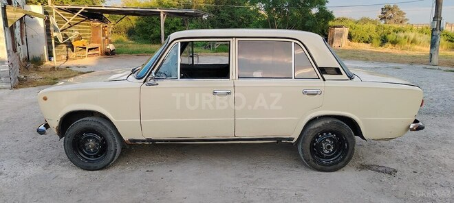 LADA (VAZ) 21011-3