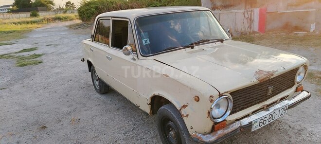 LADA (VAZ) 21011-10