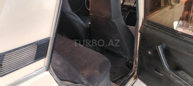 LADA (VAZ) 21011-13