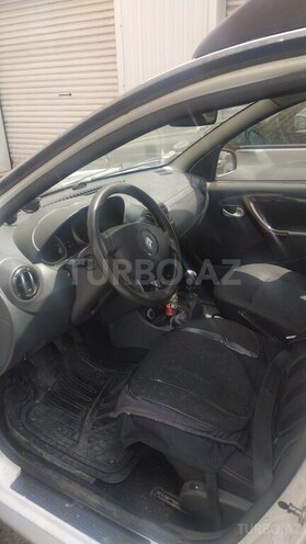 Renault Duster-5