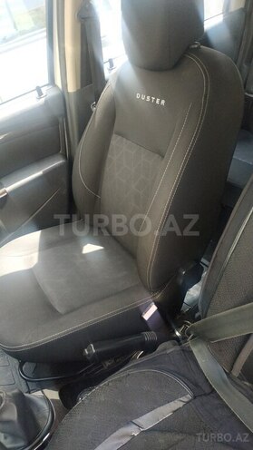 Renault Duster-9