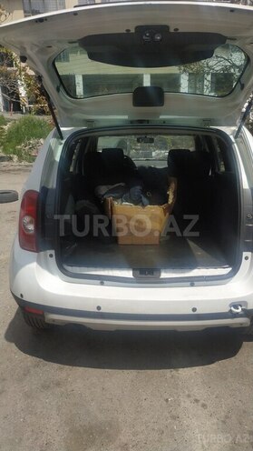 Renault Duster-10