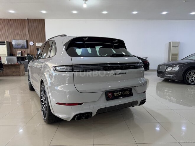 Porsche Cayenne S E-Hybrid-14