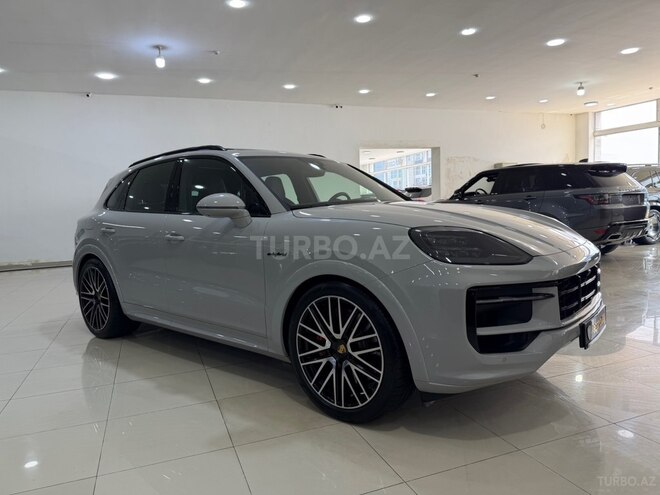 Porsche Cayenne S E-Hybrid-7