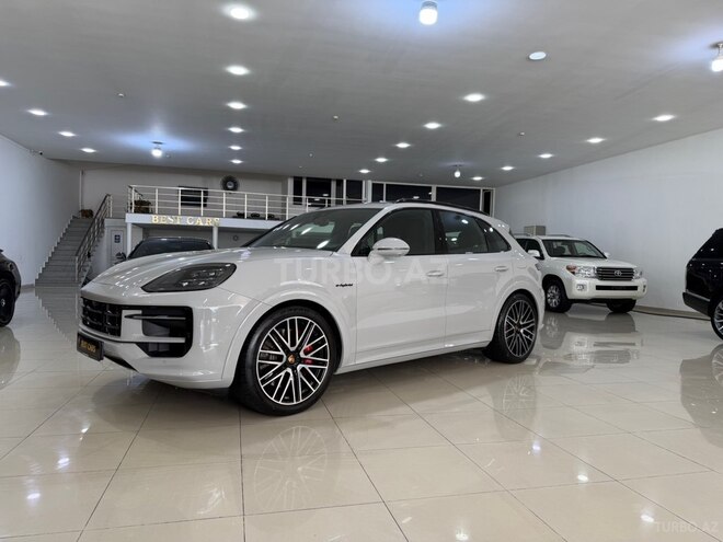 Porsche Cayenne S E-Hybrid-8