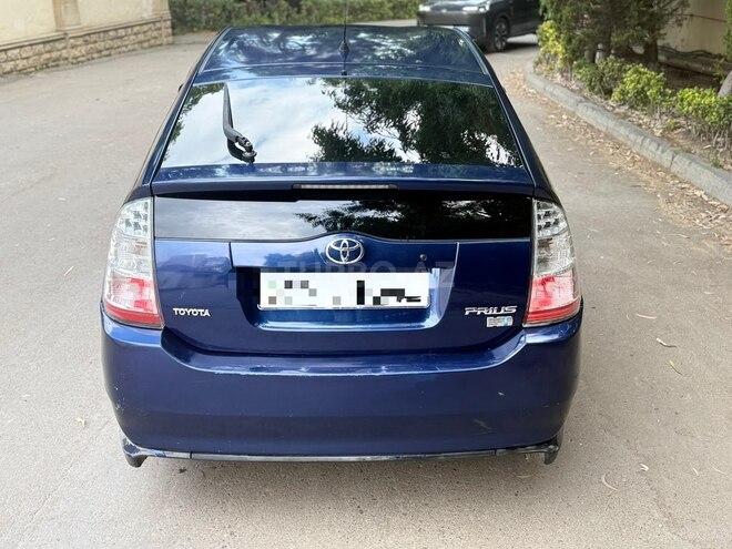 Toyota Prius-2