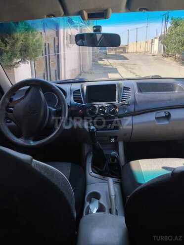 Mitsubishi L200-3