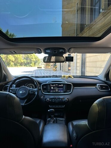 Kia Sorento-14
