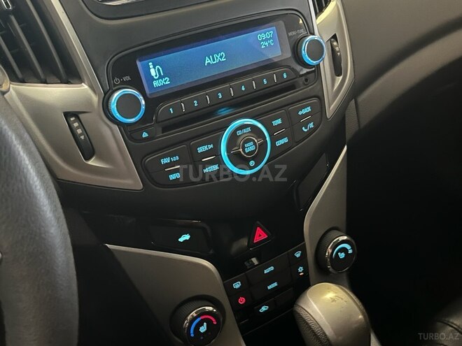 Chevrolet Cruze-9