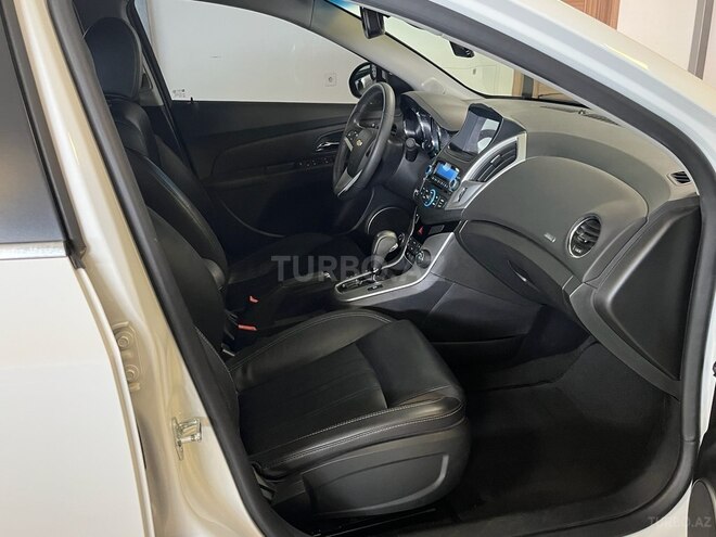Chevrolet Cruze-14