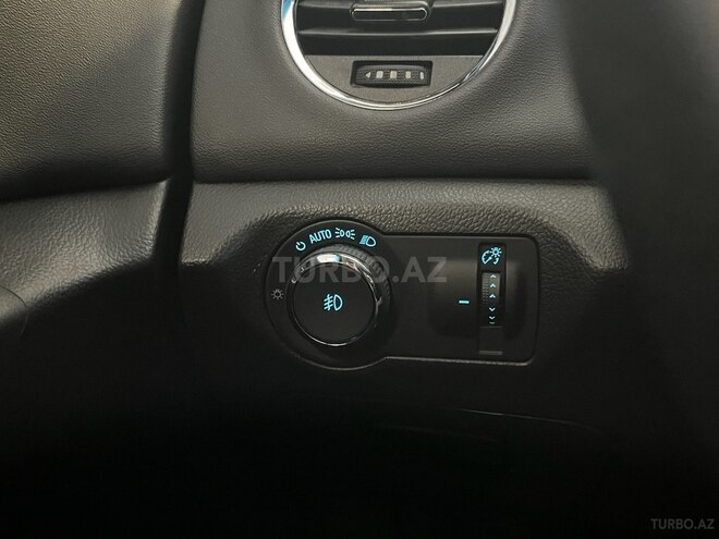 Chevrolet Cruze-11