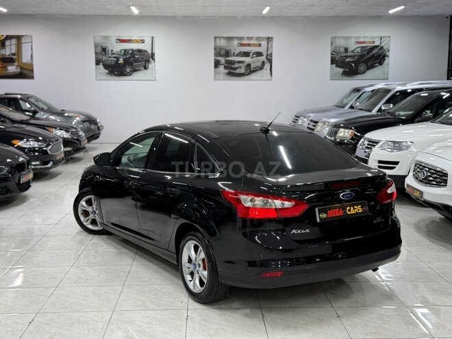Ford Focus-8