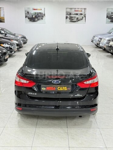 Ford Focus-6