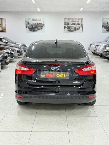 Ford Focus-7